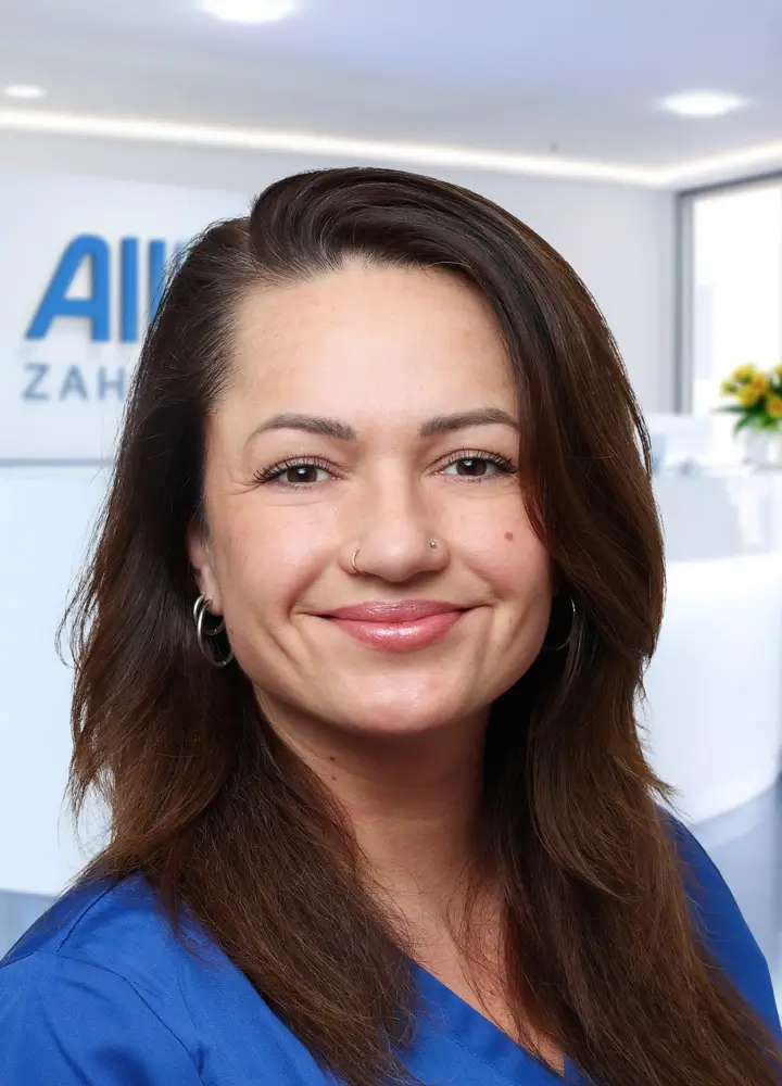 Portrait zahnmedizinische Prophylaxeassistenz Cellina Lehmann (AllDent Leipzig)