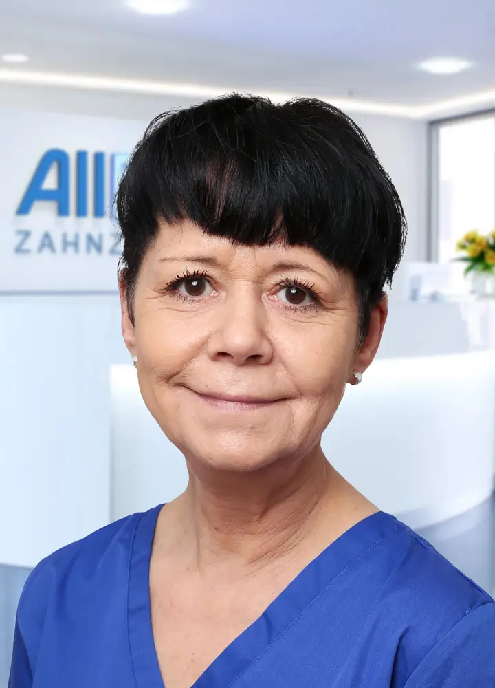 Portrait zahnmedizinische Prophylaxeassistenz Angelika Thieme (AllDent Leipzig)
