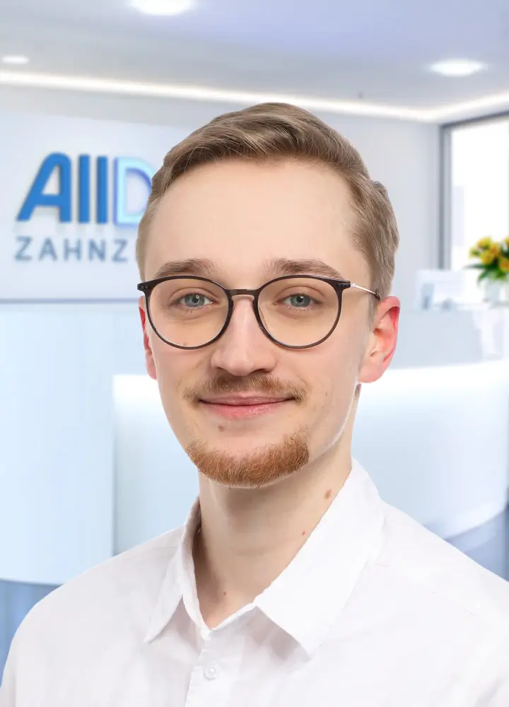 Portrait Oberarzt Daniel Liss (AllDent Leipzig)