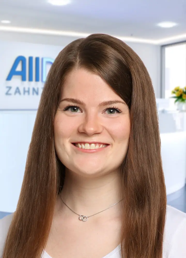 Portrait Zahn&auml;rztin Alina Hennecke (AllDent Leipzig)