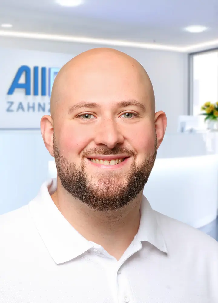 Portrait Zahnarzt Viktor Kanevski (AllDent Leipzig)