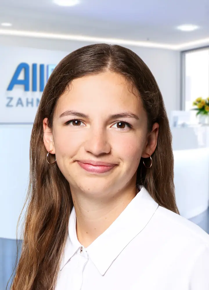 Portrait Zahn&auml;rztin Friederike Lorenz (AllDent Leipzig)